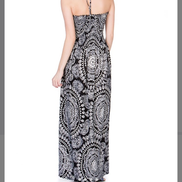 Black Medallion Halter Maxi Dress elasticized top - Picture 4 of 4